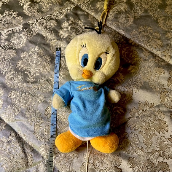 1995 Looney Tunes~Baby Tweety Bird~Musical Stuffed Toy - Picture 2 of 5